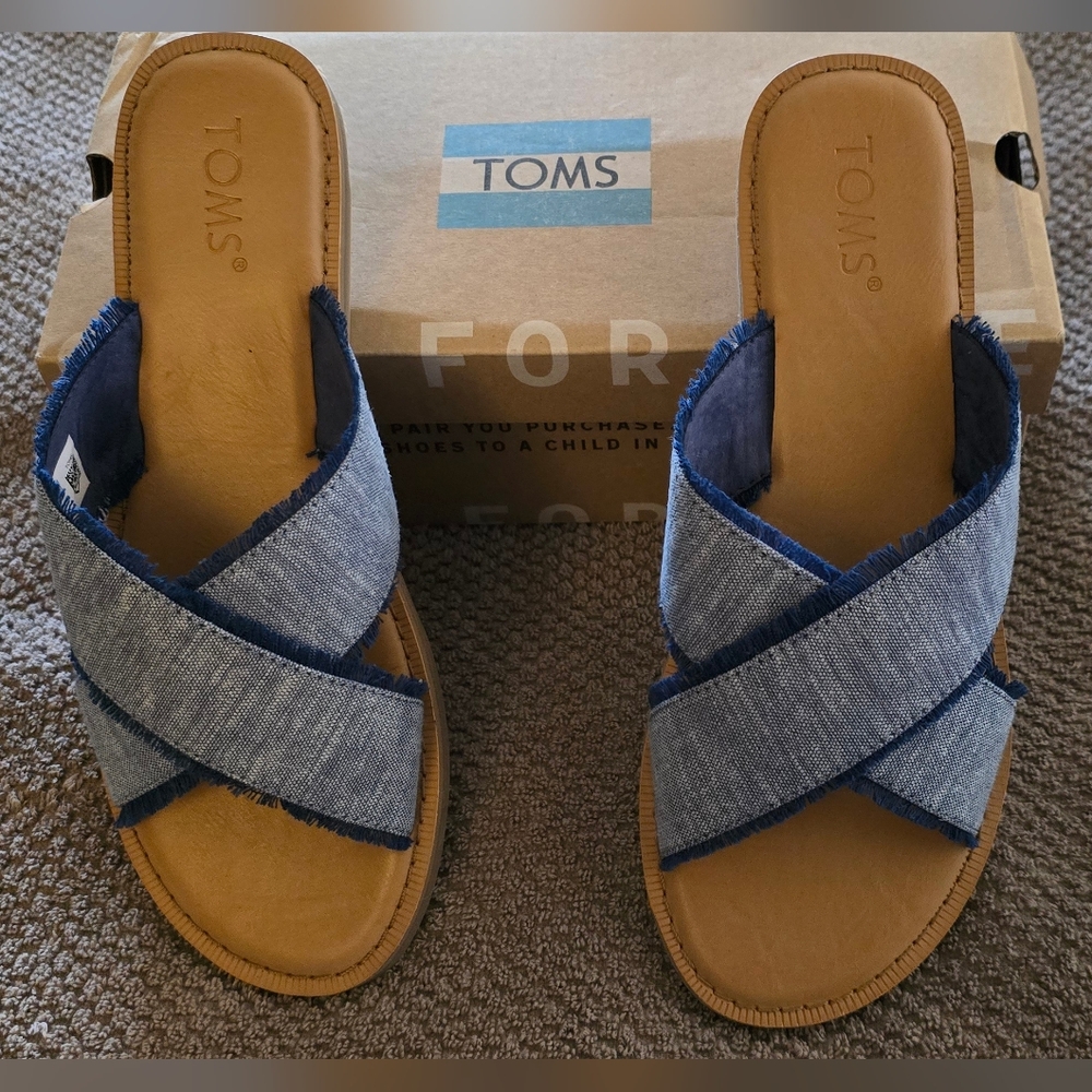 TOMS Viv Chambray Slide Sandals Womens Sz 8 Brand NEW with Box